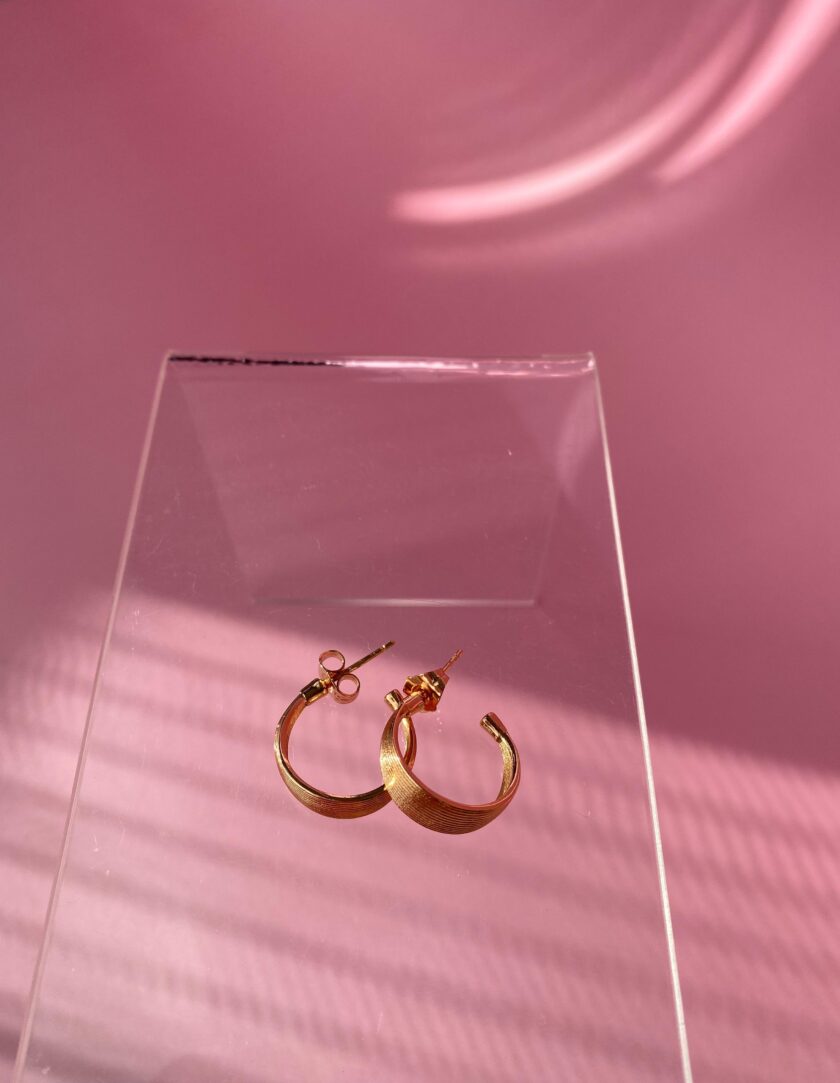 VIP Rose Gold Yarım Halka Küpe - Görsel 3