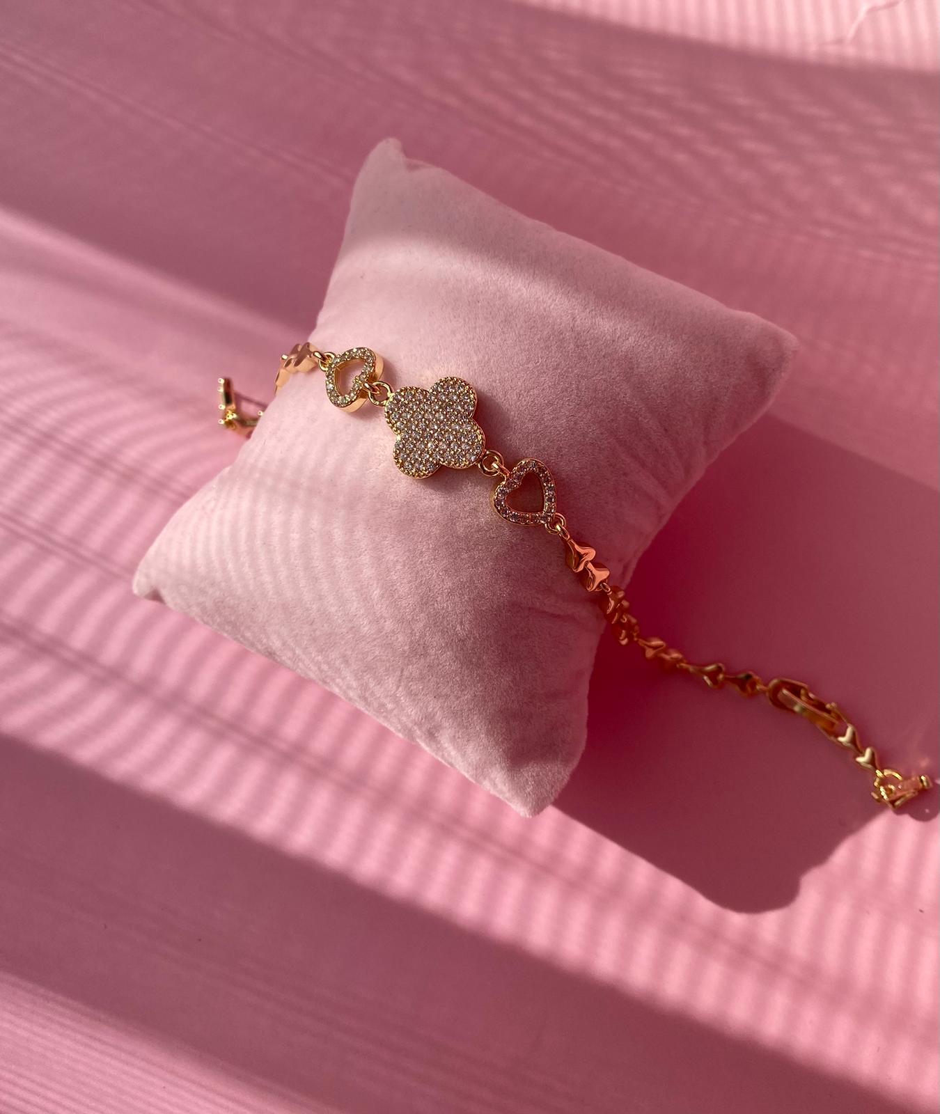 Çelik Kalp Detaylı Bileklik