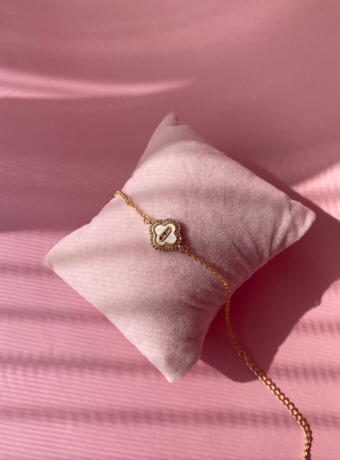 Beyaz Mineli İnce Bileklik