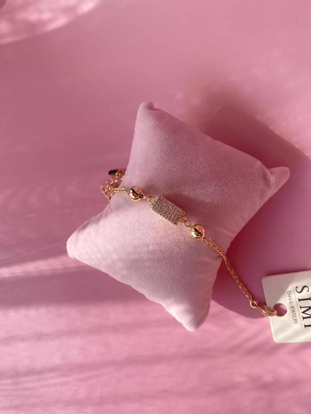 Topçuk Model Bileklik