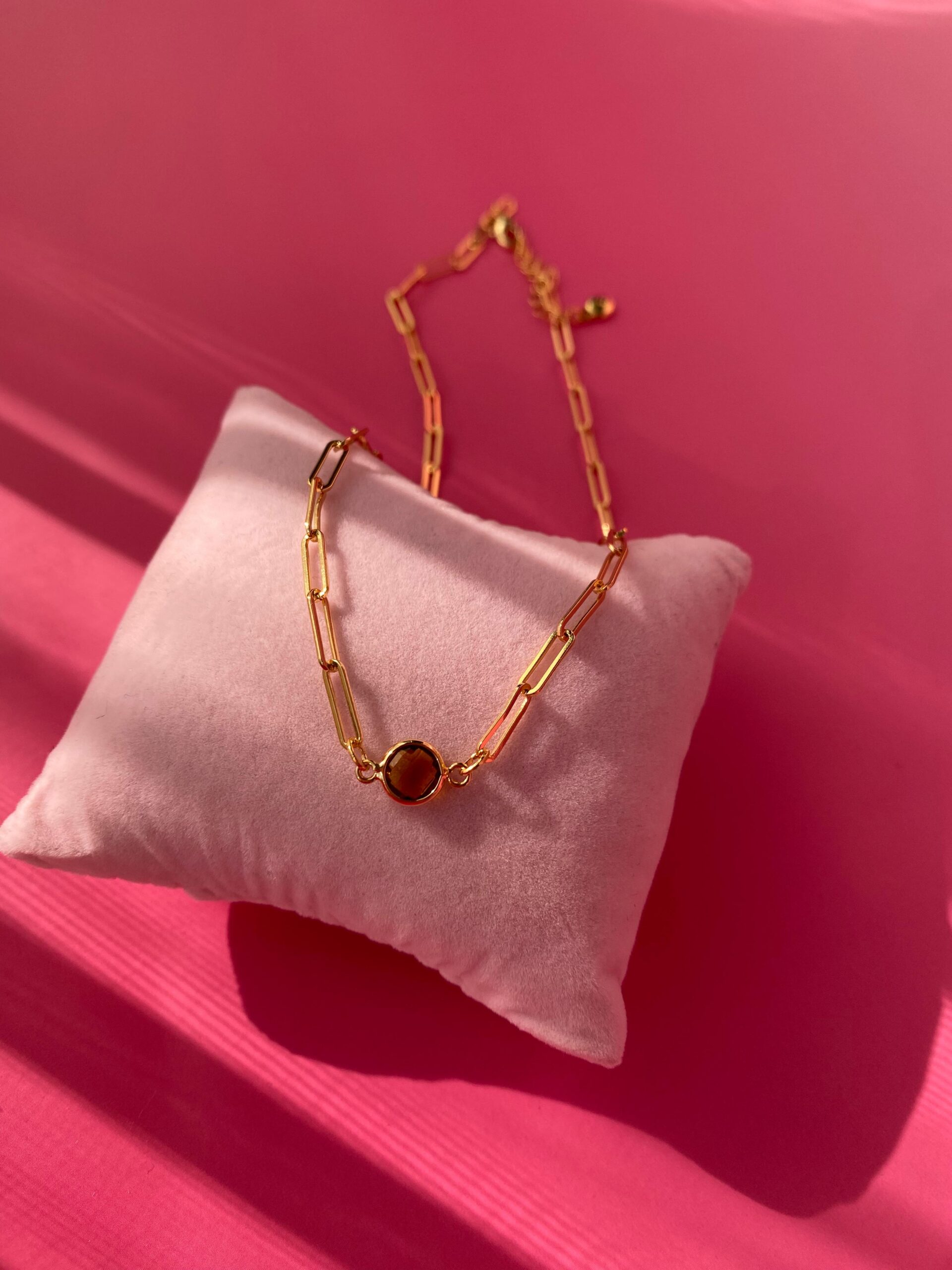 Çelik Kahverengi Taşlı Choker Kolye