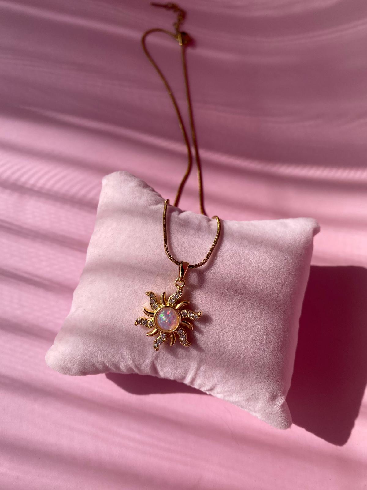 Çelik Güneş Kolye