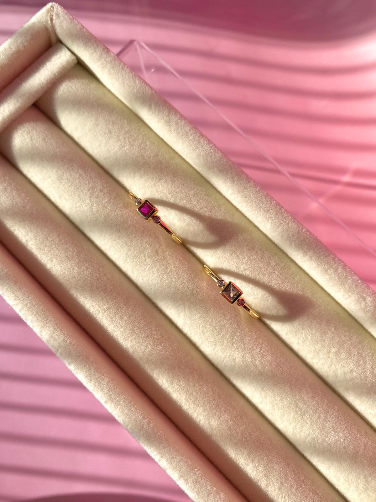 Minik Kare Renkli Taşlı Ayarlanabilir Yüzük - Görsel 3