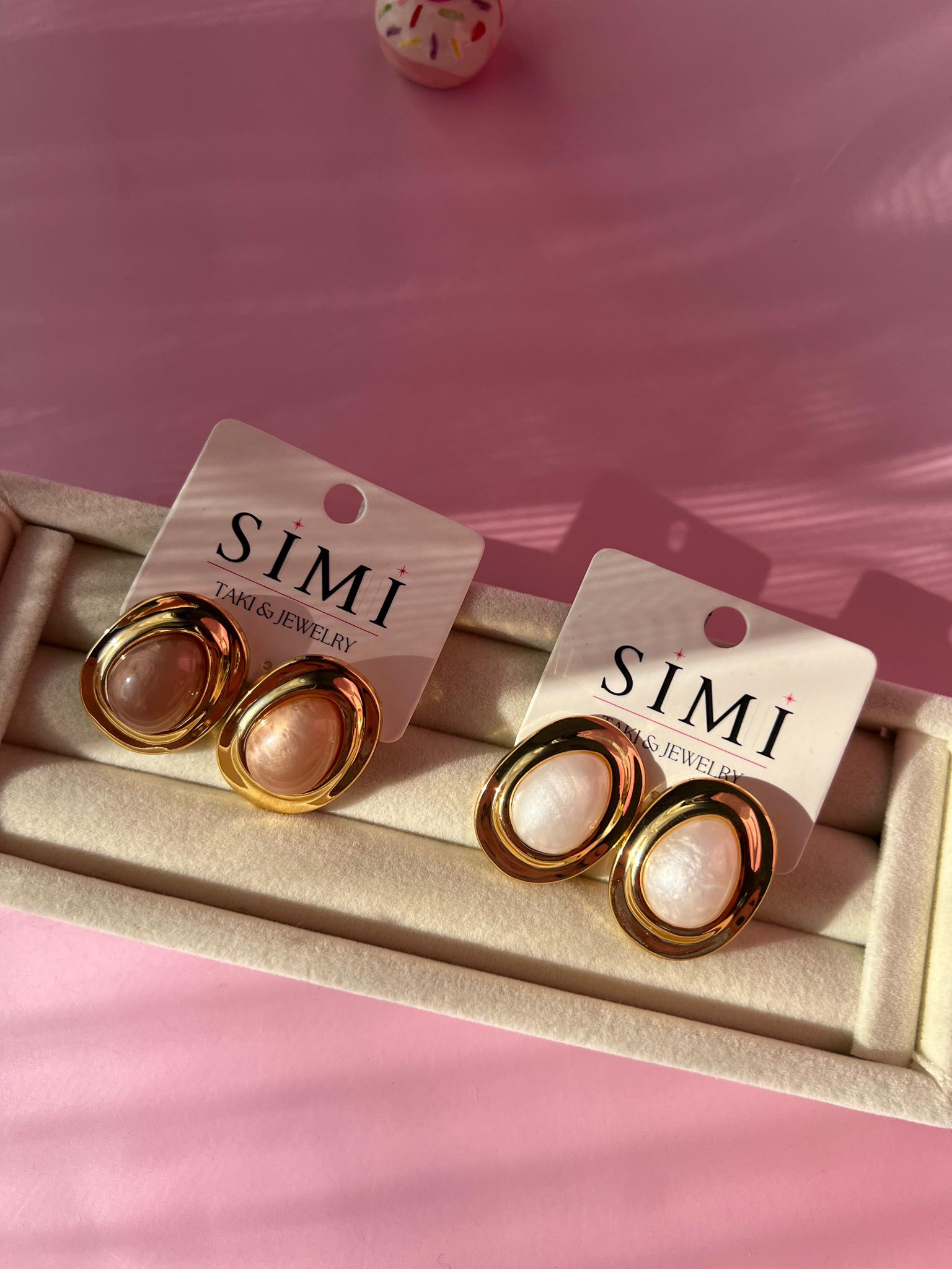 VIP Beyaz Büyük Küpe - Görsel 2