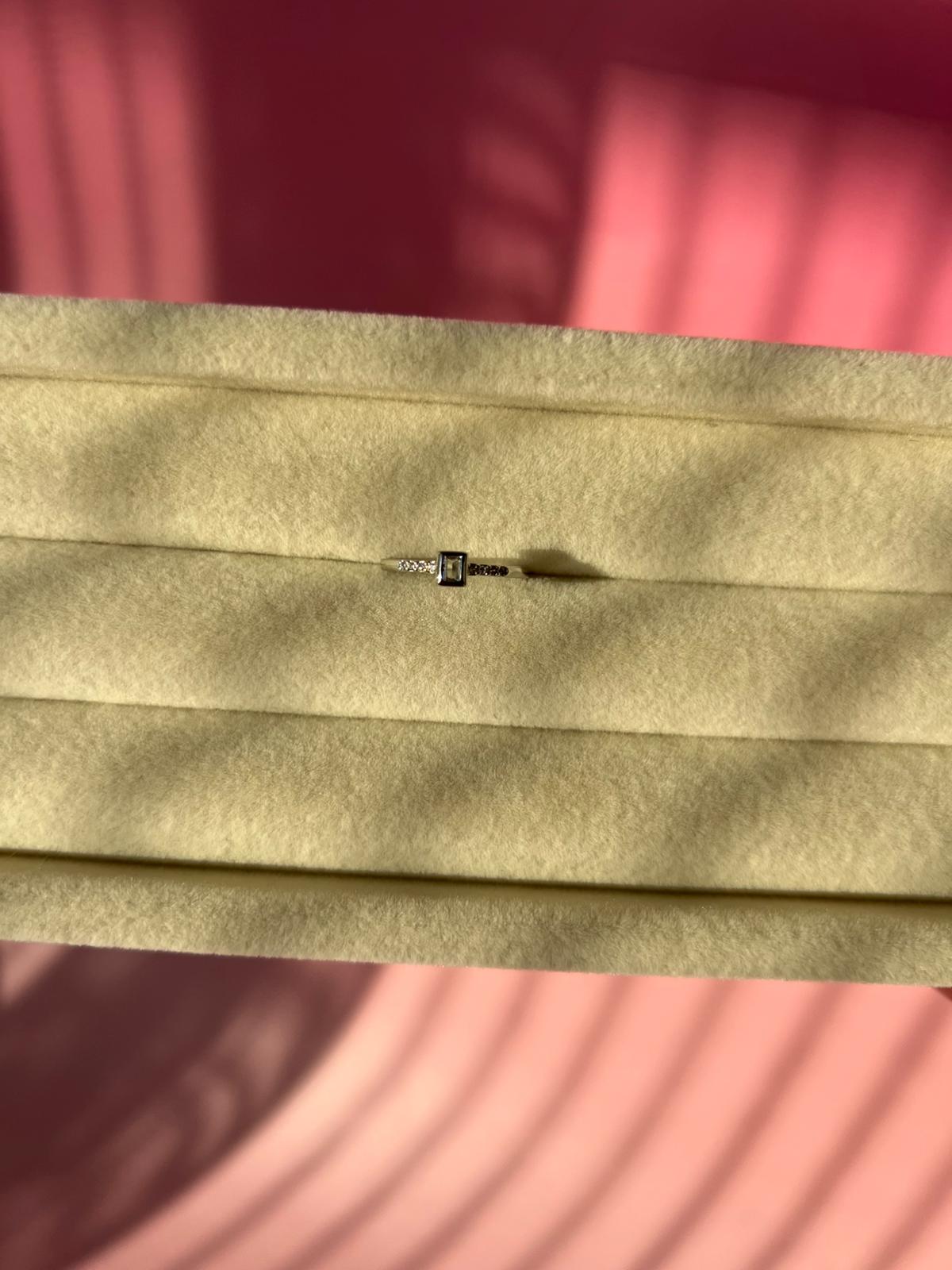 Çelik Minik Tek Taş Serçe Parmak Yüzük - Görsel 6