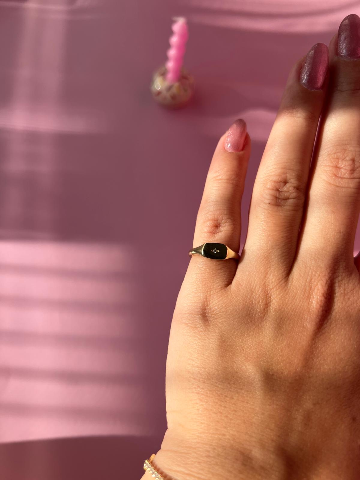 Çelik Taşlı Gold Serçe Parmak Yüzük - Görsel 2