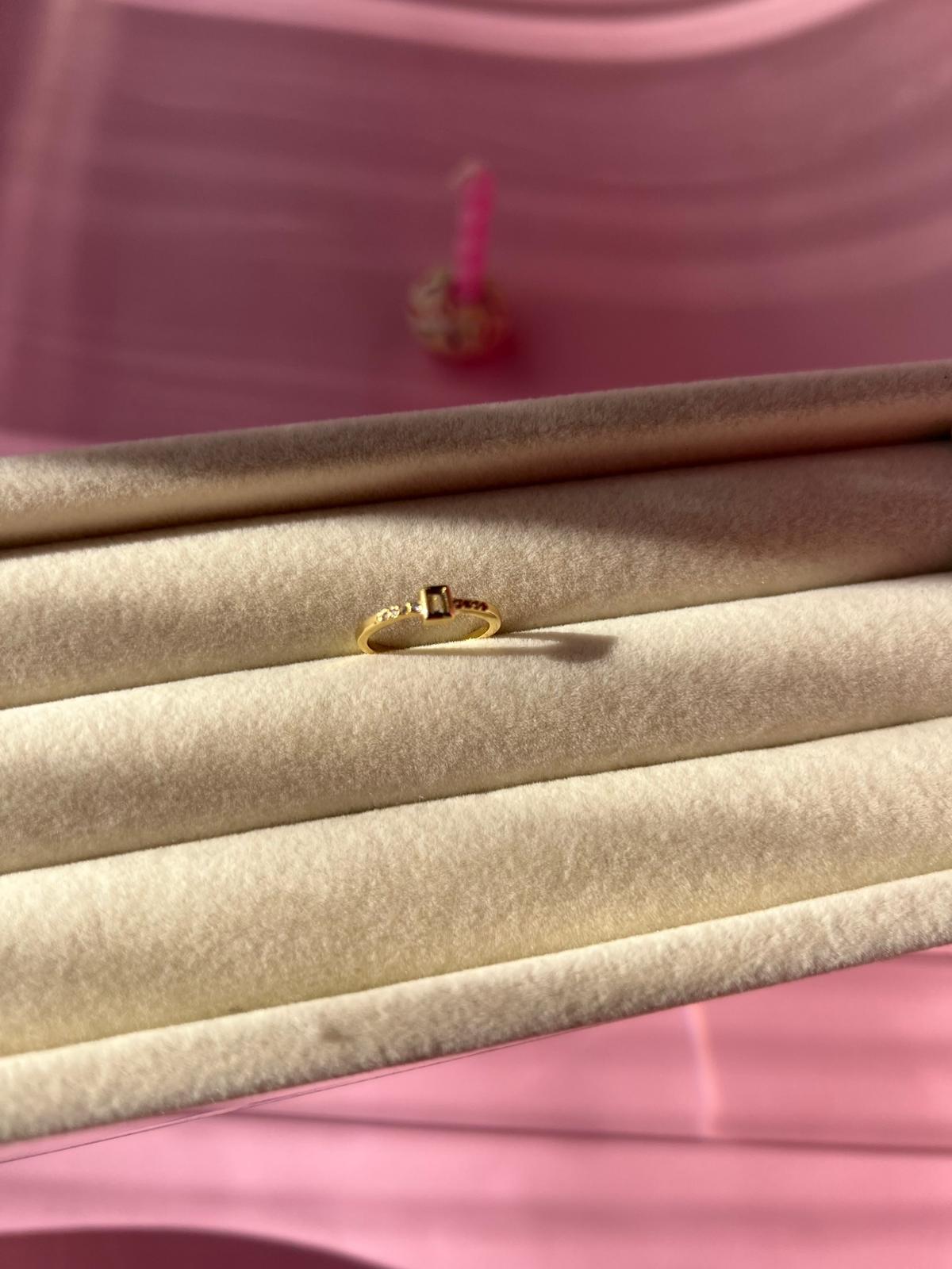 Çelik Minik Tek Taş Gold Serçe Parmak Yüzük - Görsel 8