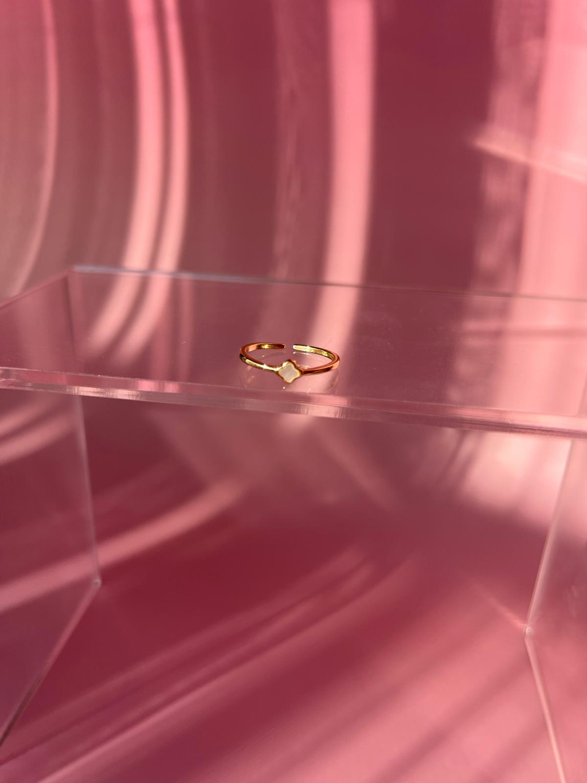 Çelik Minik Tek Yonca Model Yüzük - Görsel 5