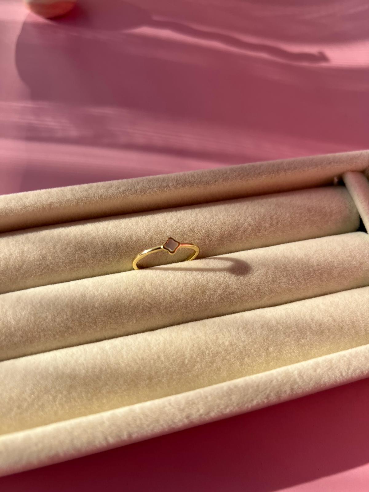 Çelik Minik Tek Yonca Model Yüzük - Görsel 3