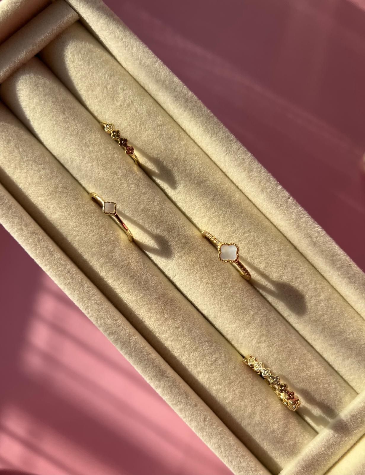 Çelik Beyaz Yonca Yüzük - Görsel 4