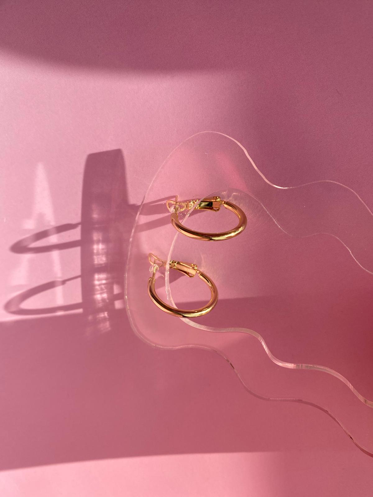 VIP İnce Küçük Boy Halka Küpe - Görsel 4