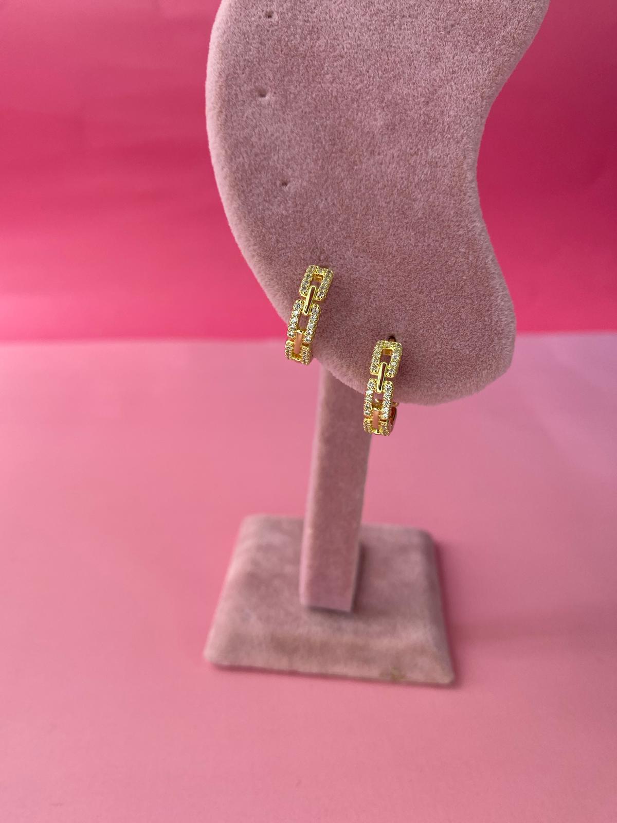 VIP Kare Taşlı Gold Küçük Boy Halka Küpe - Görsel 4