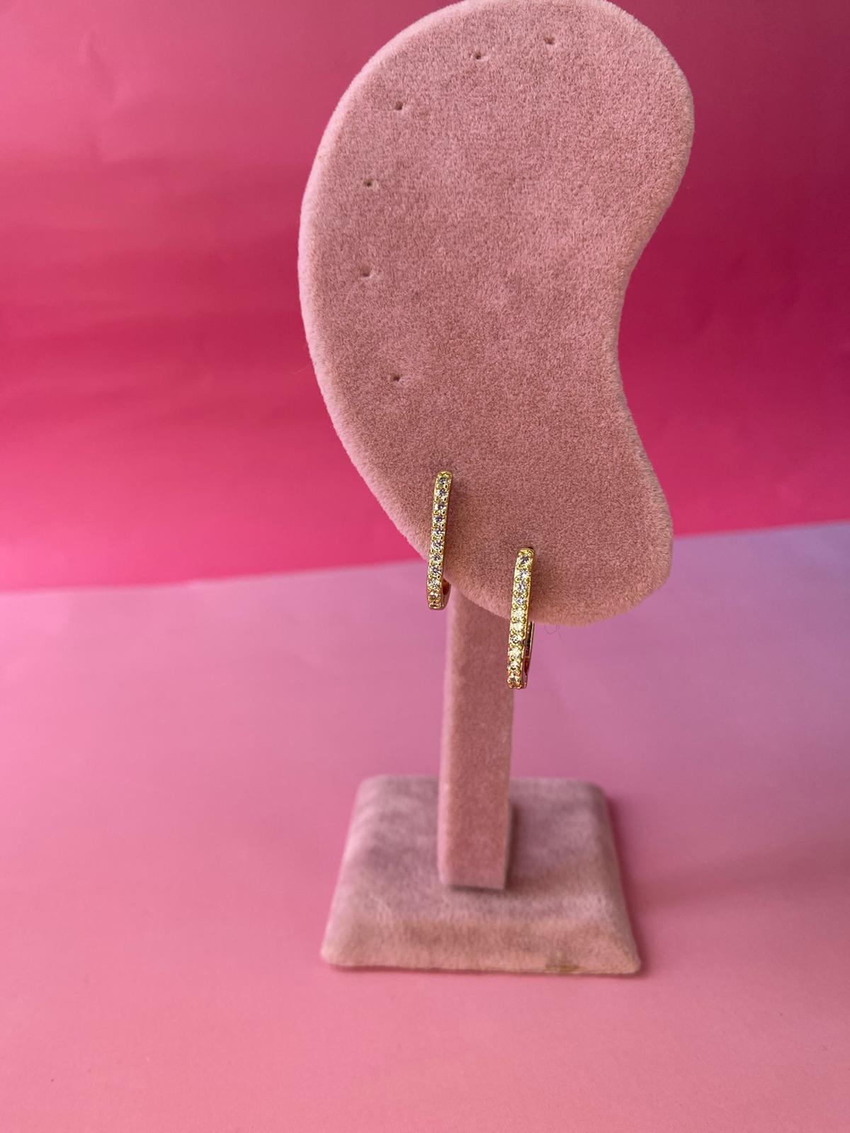 VIP Oval Taşlı Küpe - Görsel 5