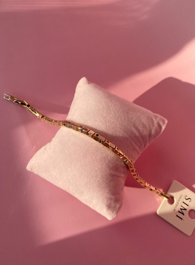 Minik Renkli Taşlı Piramit Bileklik