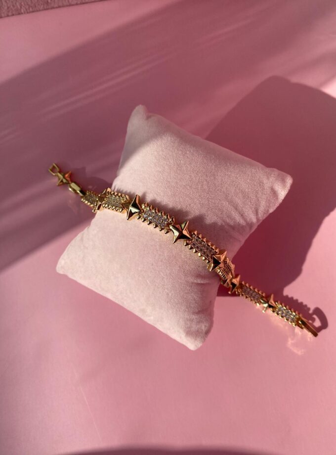 Gold Taşlı Yıldız Model Bileklik