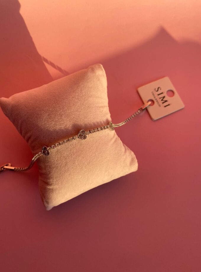 Çoklu Kalpli Taşlı İnce Su Yolu Bileklik