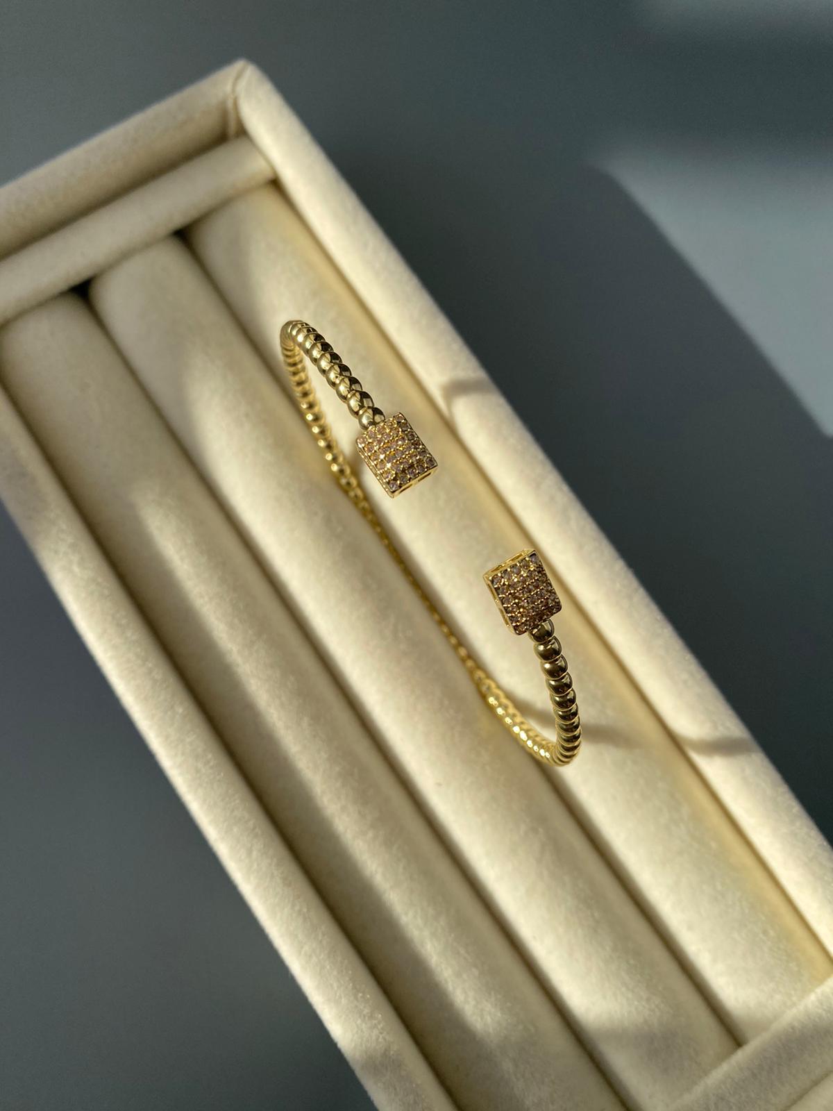 Çift Kare Taşlı Kelepçe Bileklik - Görsel 7