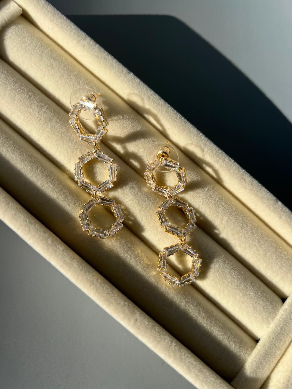 Baget Taşlı Sallantılı Büyük Küpe - Görsel 2