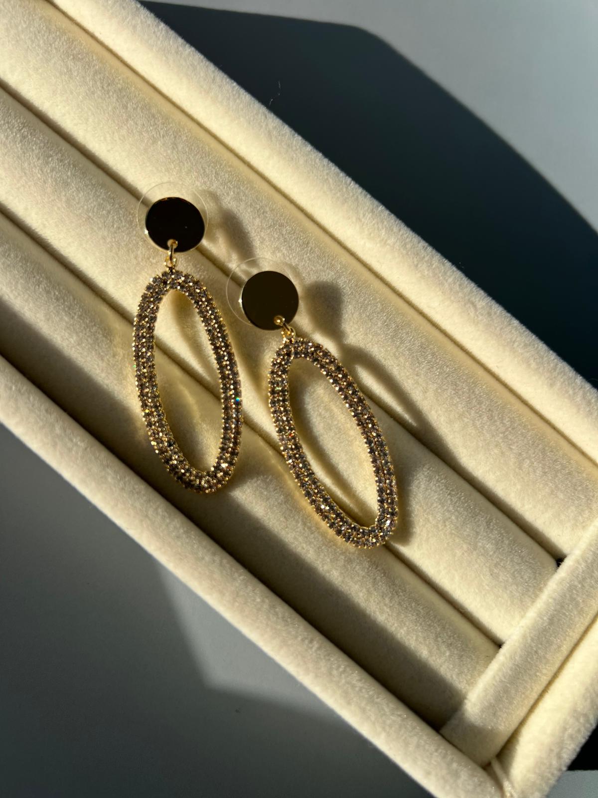 Taşlı Gold Sallantılı Büyük Küpe - Görsel 7