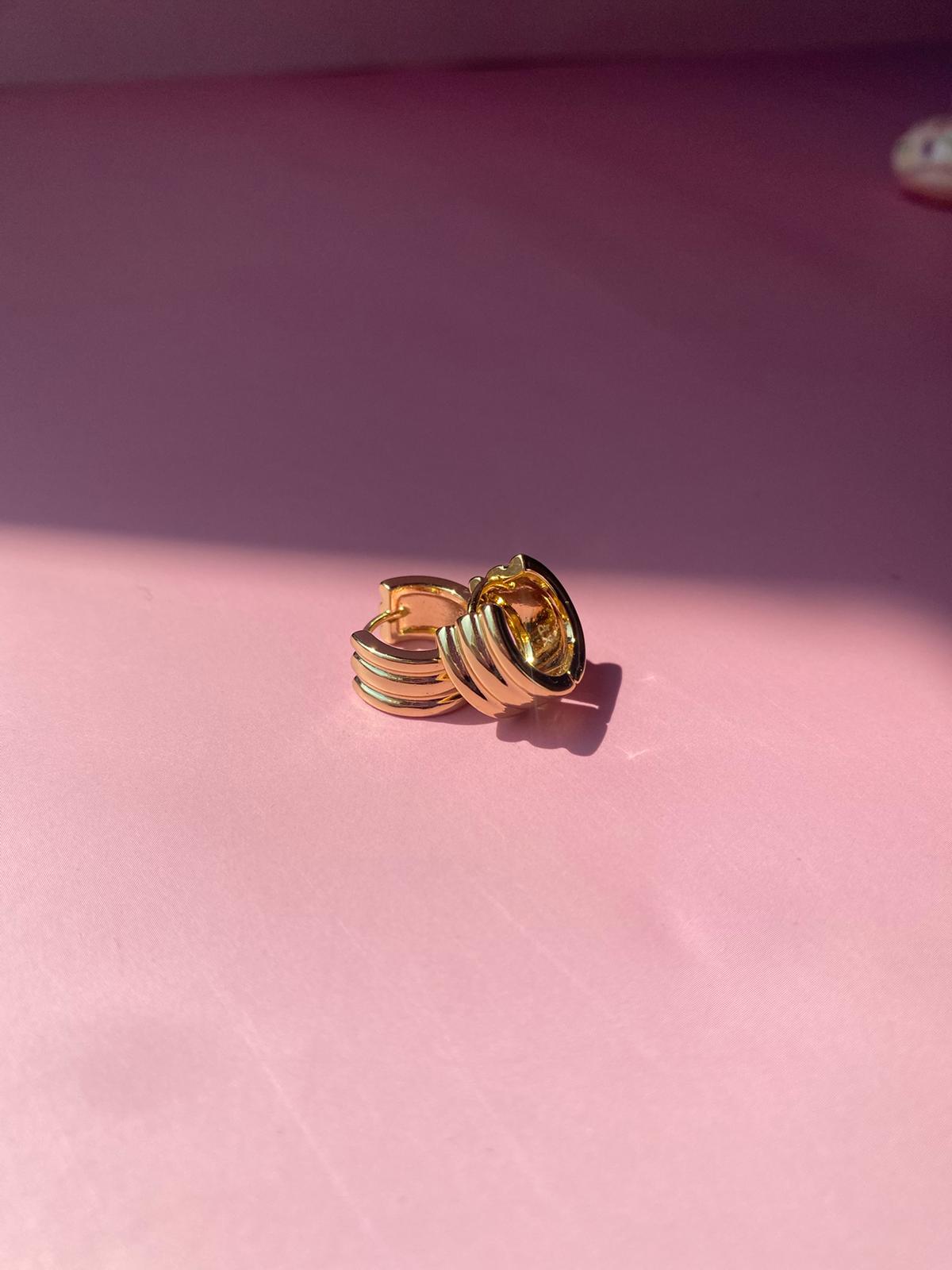 Elara Gold Hoop Küpe - Görsel 3