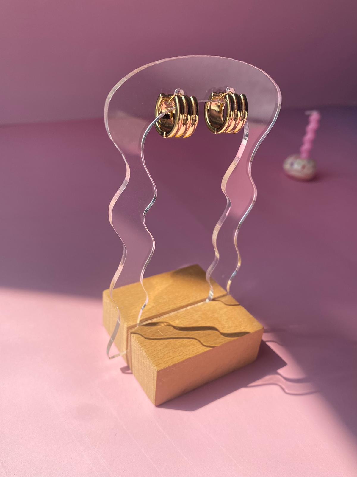 Elara Gold Hoop Küpe - Görsel 6